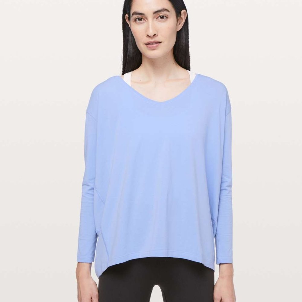 Lululemon Back in Action Long Sleeve V